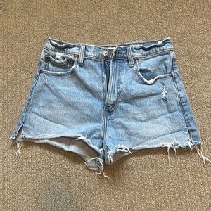 Abercrombie high rise mom short